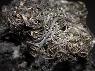 Silver on Acanthite from Imiter Mine, Quarzazate Province, Morocco [db_pics/zowater/DZ4205c.jpg]