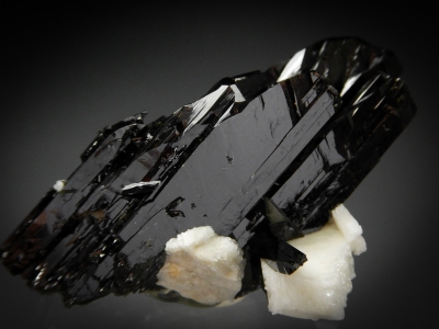 Aegirine & Orthoclase from Mount Malosa, Zamba, Southern Region, Malawi [db_pics/zowater/DZ4306c.jpg]