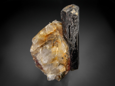 Reibeckite on Quartz from St. Peters Dome, El Paso County, Colorado, USA [db_pics/zowater/DZ5602c.jpg]