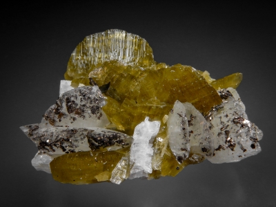Siderite and Dolomite from Morro Velho Mine, Nova Lime, Minas Gerais, Brazil [db_pics/zowater/DZXX04a.jpg]